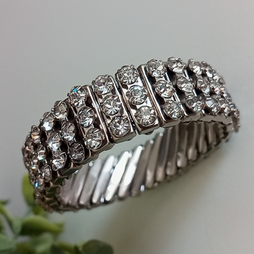 Vintage Rhinestone Expandable Bracelet